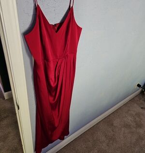 Express Red Satin Spaghetti-Strap Wedding Dress